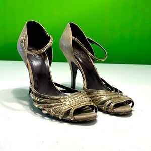 Laurel sandals delicate silvery gold - looks great with formal wear or jeans